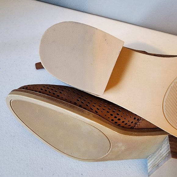 Madden Girl Bootie "LIKE NEW" - Picture 10 of 14